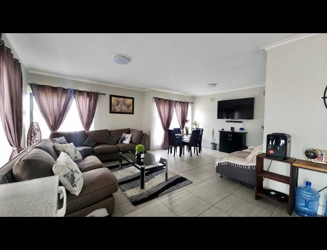 3 BEDROOM HOUSE TO LET IN GOODWOOD PARK